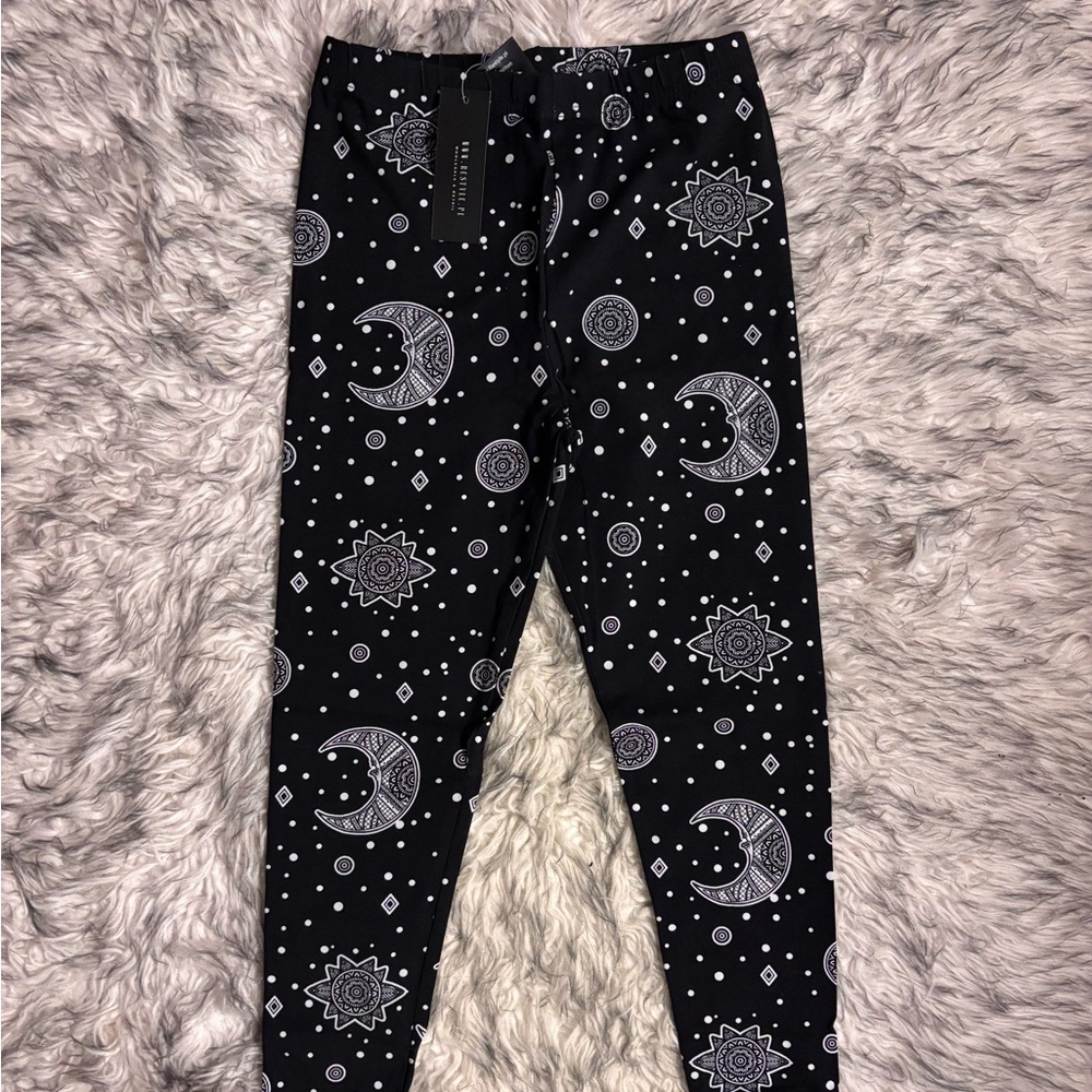 Restyle Hippie Moon Leggings - Celestial Print